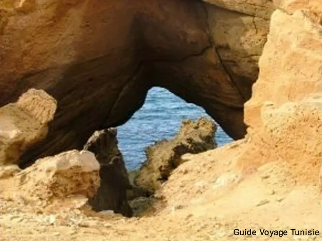 El Haouaria – cliffs and sea caves of Cap Bon